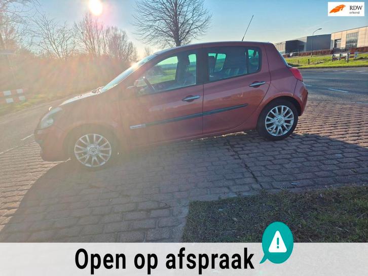 Renault Clio 1.4-16V Rip Curl, Auto's, Renault, Bedrijf, Te koop, Clio, ABS, Airbags, Airconditioning, Boordcomputer, Centrale vergrendeling