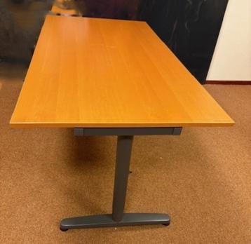 Tafel (verstelbaar) Ikea  beschikbaar voor biedingen