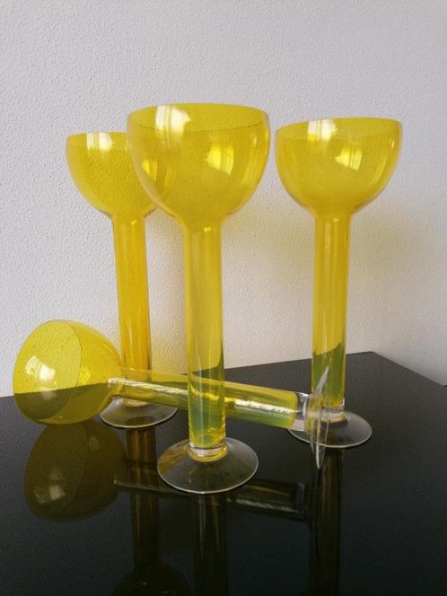 4 x Glas Kelk Design Art Nouveau Vintage Stam Hol Geel 1970, Antiek en Kunst, Antiek | Glas en Kristal, Ophalen of Verzenden