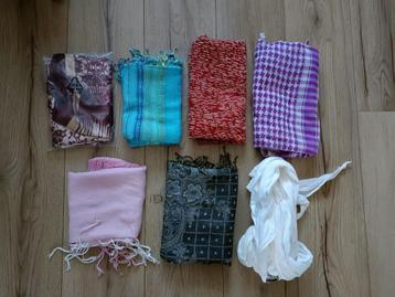 7 Verschillende Dames "Sjaaltjes". beschikbaar voor biedingen