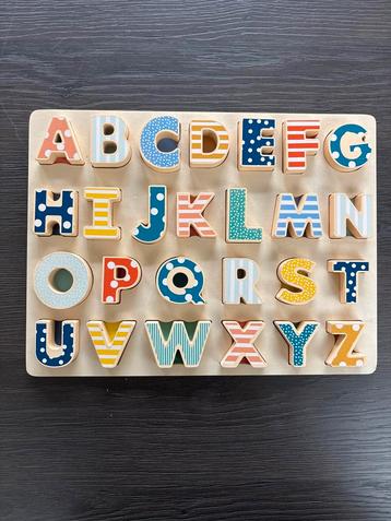 Houten Alfabet Puzzel beschikbaar voor biedingen