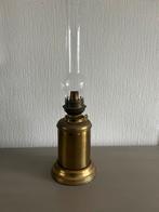 Antieke olielamp met glazen kap - werkend, Ophalen of Verzenden