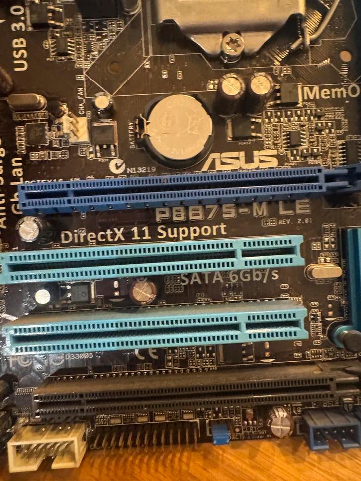 Moederbord ASUS P8B75-M LE incl. Intel I5 3330 Processor, Computers en Software, Moederborden, Gebruikt, Intel, DDR3, Ophalen of Verzenden