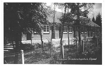 964559	Elspeet	1956 Gld	Doopsgezinde	Broederschapshuis	Gelop beschikbaar voor biedingen