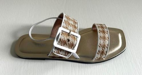 SPLINTERNIEUW! Pollini (lederen) dames sandalen goud 40, Kleding | Dames, Schoenen, Nieuw, Sandalen of Muiltjes, Bruin, Verzenden