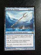 Bident of Thassa Theros, Hobby en Vrije tijd, Verzamelkaartspellen | Magic the Gathering, Ophalen of Verzenden, Zo goed als nieuw