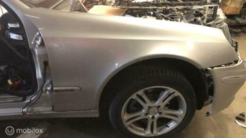 Zijscherm rechts Mercedes E-klasse W211 ('02-'09) beschikbaar voor biedingen