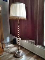 Vintage antieke een grote staande lamp MOET WEG, Huis en Inrichting, Lampen | Tafellampen, Vintage/ Antiek/ Retro, Gebruikt, Hout