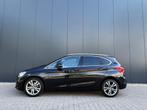 BMW 2-serie Active Tourer 220i Sport trekhaak / pdc / leder, 1998 cc, 730 kg, Zwart, Bedrijf