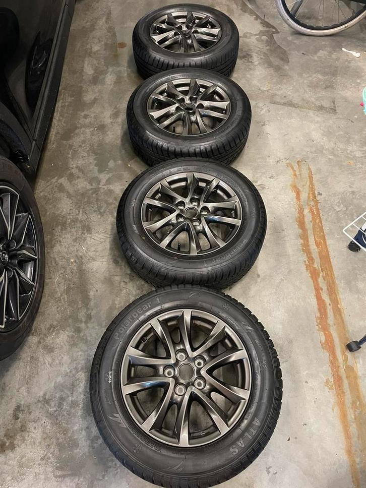 Orginele mazda velgen 16 inch met winterbanden, Auto-onderdelen, Overige Auto-onderdelen, Mazda, Ophalen