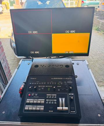 Roland V40-HD incl. Flightcase beschikbaar voor biedingen