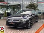 Volkswagen Golf 1.5 TSI Style 5-Deurs Led Navi Cruise Clima, Voorwielaandrijving, Stof, Zwart, 4 cilinders