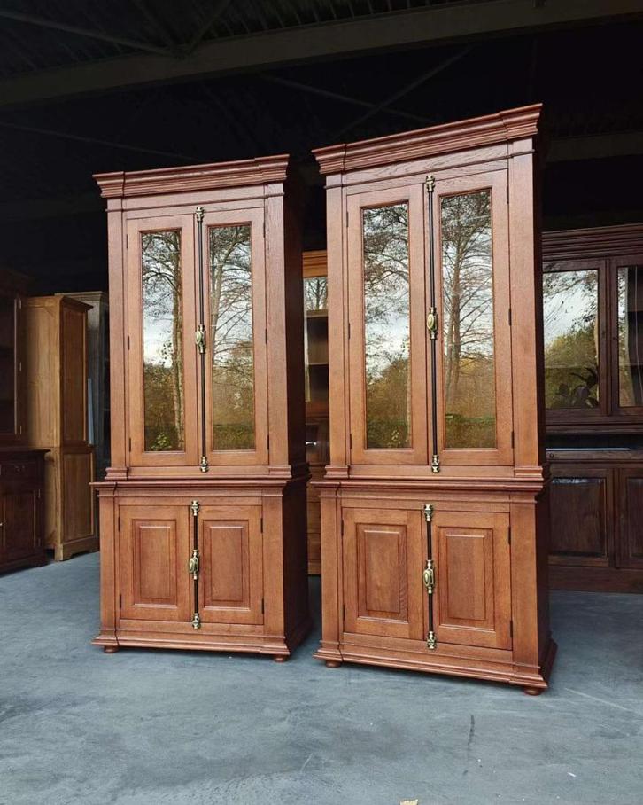 Franse eikenhouten vitrinekast | Espagnoletsluiting #2364, Huis en Inrichting, Kasten | Buffetkasten, Zo goed als nieuw, 200 cm of meer