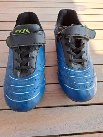 Dutchy voetbalschoenen maat 35 beschikbaar voor biedingen
