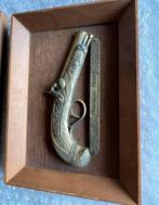 Flintlock Derringer core Pistol Pistool houten lijst Vintage, Ophalen of Verzenden