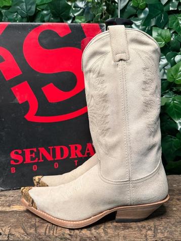 Nieuwe geweldig mooie laarzen van Sendra maat 39 beschikbaar voor biedingen