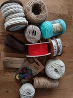 Verschillende knutsel spullen, Ophalen, Materiaal