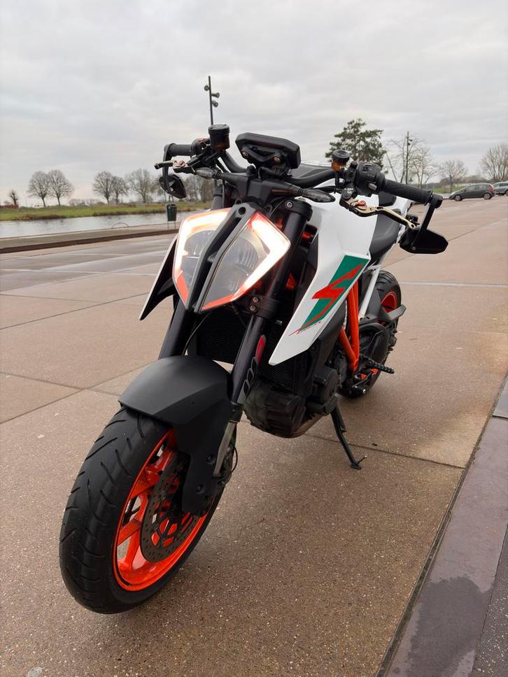 KTM 1290 Super Duke R - 2018, Motoren, Motoren | KTM, Particulier, Naked bike, meer dan 35 kW, 2 cilinders, Motorrijbewijs A, ABS