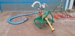 Waterpomp met slangen en sproeier passend op mini tracktor., Ophalen