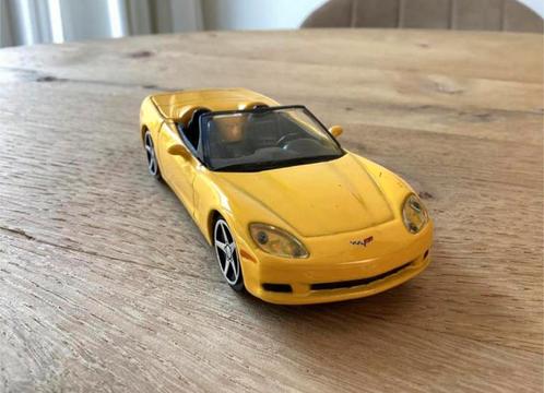 Chevrolet Corvette 2004 van Bburago, Hobby en Vrije tijd, Modelauto's | 1:43, Zo goed als nieuw, Auto, Overige merken, Ophalen of Verzenden