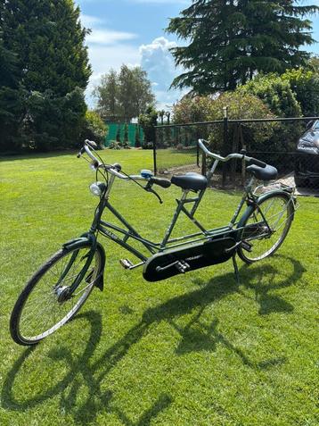 Tandem van Raam met versnellingen beschikbaar voor biedingen