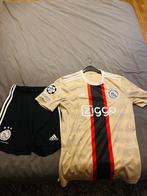 Ajax shirt + broekje daily paper, Sport en Fitness, Voetbal, Maat M, Ophalen of Verzenden, Nieuw, Shirt