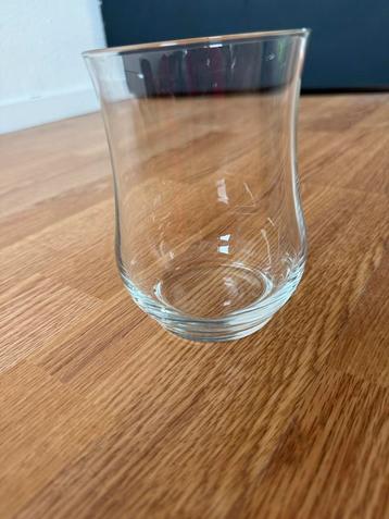 Leuke kleine karaf beschikbaar voor biedingen
