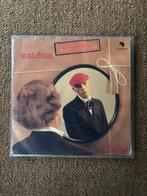 Drukwerk - Wat Dom, Ophalen of Verzenden, Gebruikt, 7 inch, Nederlandstalig