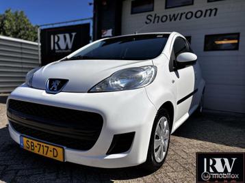 Peugeot 107 1.0-12V Accent met trekhaak en nieuwe apk! beschikbaar voor biedingen