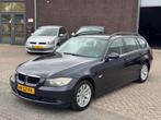 BMW 3-serie Touring 318i High Executive AUT | Navi | Cruise, Automaat, Achterwielaandrijving, Zwart, 4 cilinders