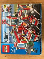 LEGO City 7945 Brandweerkazerne, Ophalen of Verzenden, Zo goed als nieuw, Complete set, Lego