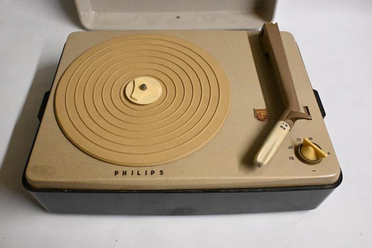 philips type AG2211 platenspeler draagbare pick up bakeliet, Antiek en Kunst, Antiek | Tv's en Audio, Ophalen of Verzenden