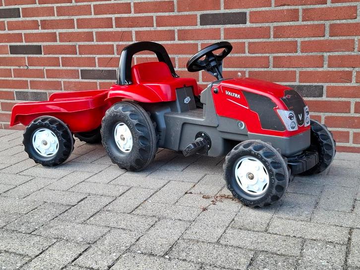 Traptrekker Rolleytoys Valtra incl aanhanger, Kinderen en Baby's, Speelgoed | Buiten | Skelters, Gebruikt, Overige merken, Met kar of aanhanger