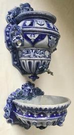 Westerwald wandfontein - blauw/grijs steengoed/gerestaureerd, Antiek en Kunst, Verzenden