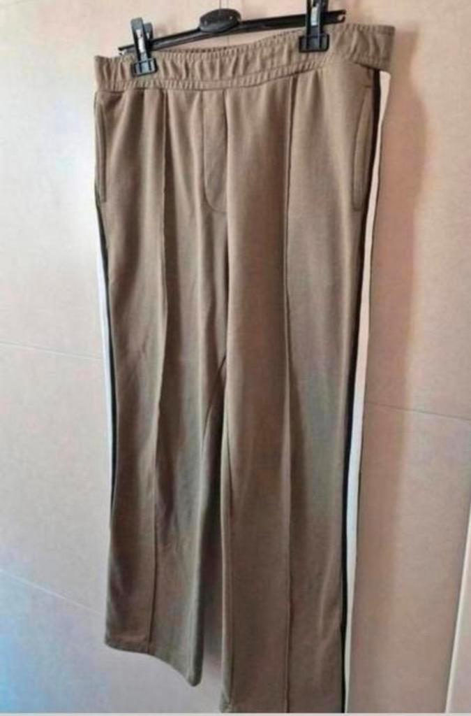 Lekker broek maat xxl, Kleding | Dames, Broeken en Pantalons, Zo goed als nieuw, Maat 42/44 (L), Wit, Lang, Ophalen of Verzenden