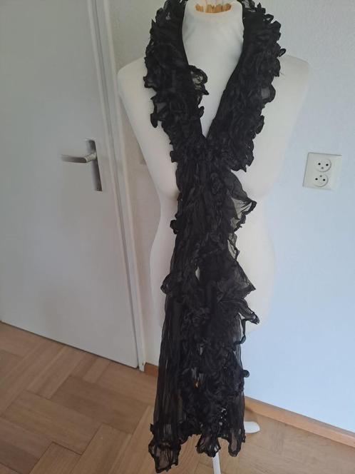 Antieke sjaal zwart ^, Antiek en Kunst, Antiek | Kleding en Accessoires, Dames, Ophalen of Verzenden