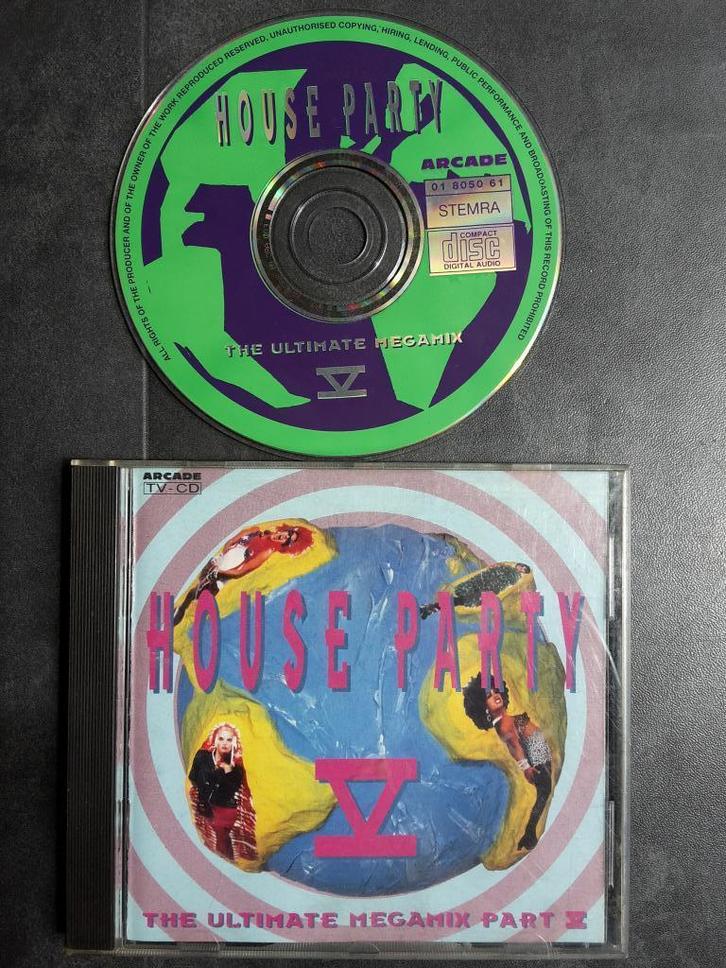 CD - House Party 5 V The Ultimate Megamix - House Hardcore, Cd's en Dvd's, Cd's | Dance en House, Zo goed als nieuw, Overige genres
