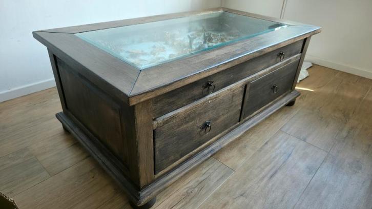 Houten salontafel met glazen blad, Huis en Inrichting, Tafels | Salontafels, Gebruikt, Minder dan 50 cm, 50 tot 100 cm, 100 tot 150 cm