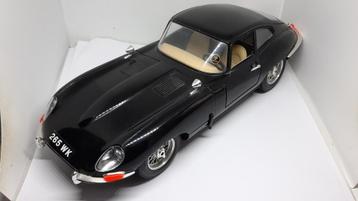 Bburago Zwarte Jaguar Type E 1961 Modelauto 1:18 beschikbaar voor biedingen