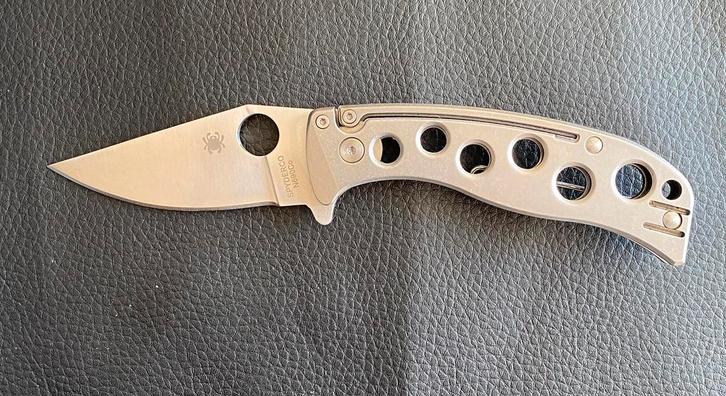 REPLICA spyderco, Verzamelen, Militaria | Algemeen, Mes of Dolk, Ophalen of Verzenden