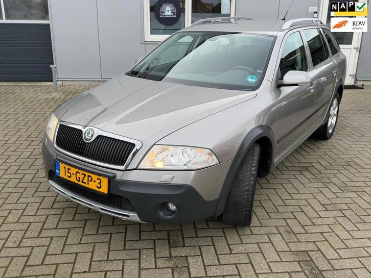 Skoda Octavia Combi 2.0 FSI Scout Business 4X4, Auto's, Skoda, Bedrijf, Te koop, Octavia, 4x4, ABS, Airbags, Airconditioning, Boordcomputer