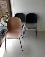 3 Gubi stoelen, Huis en Inrichting, Stoelen, Ophalen of Verzenden, Zo goed als nieuw, Drie