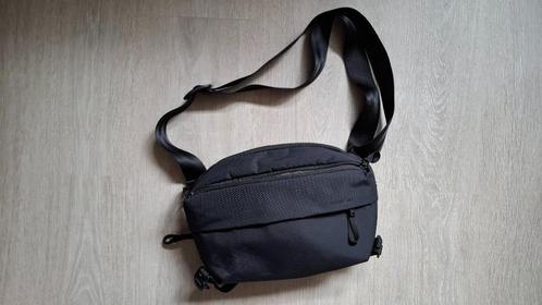 Moment sling 4 liter ( nieuwstaat ), Audio, Tv en Foto, Fotografie | Fototassen, Zo goed als nieuw, Schoudertas, Overige merken