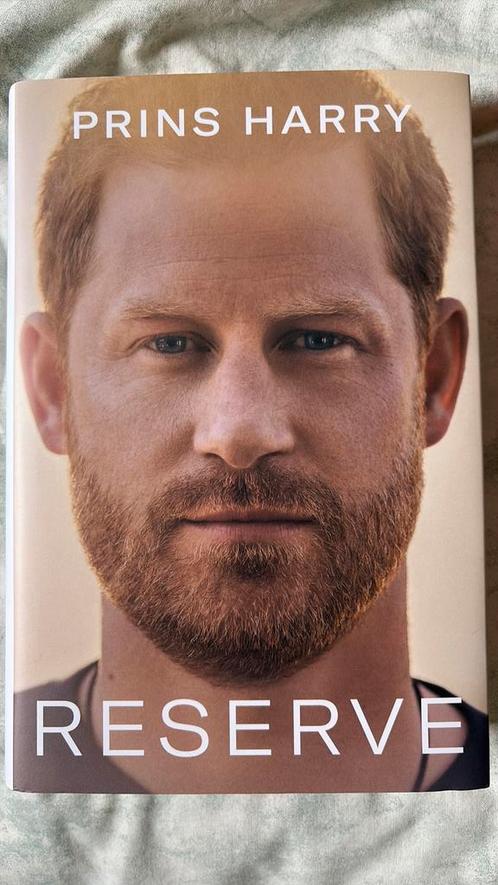 Harry Hertog van Sussex - Reserve, Boeken, Overige Boeken, Zo goed als nieuw, Ophalen of Verzenden