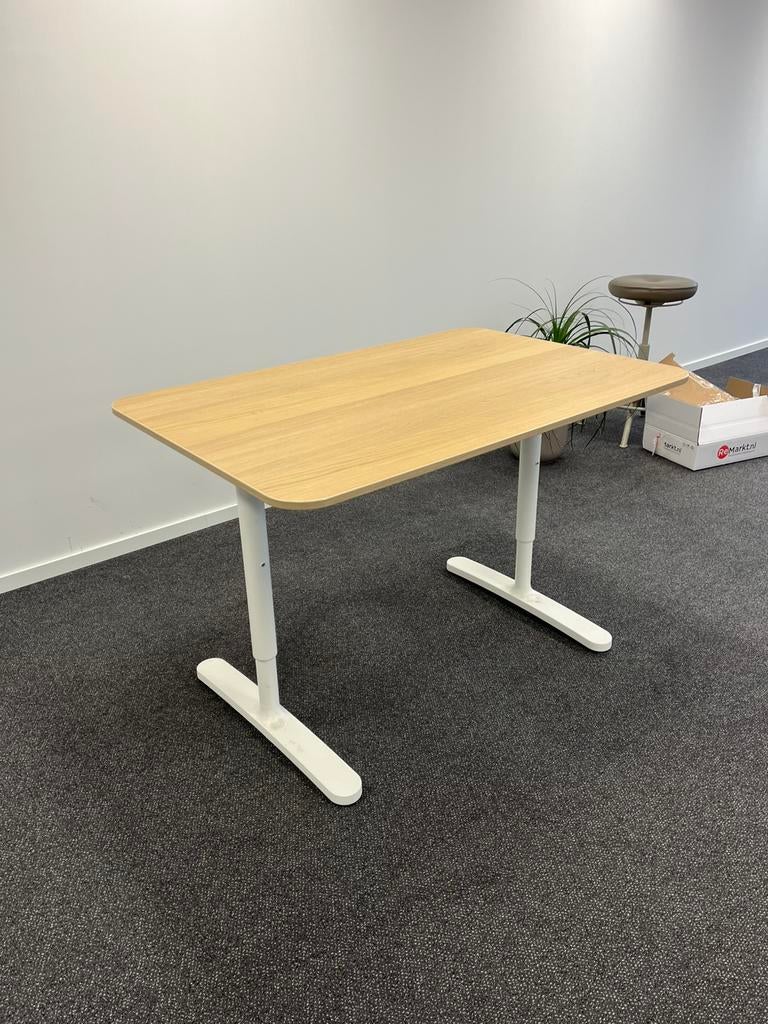 Ikea Bekant Bureau 120x80cm - Ideaal voor studie / thuiswerk, Ophalen, In hoogte verstelbaar, Gebruikt, Bureau