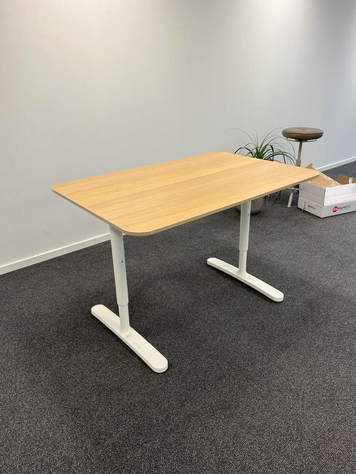 Ikea Bekant Bureau 120x80cm - Ideaal voor studie / thuiswerk, Huis en Inrichting, Bureaus, Gebruikt, Bureau, In hoogte verstelbaar