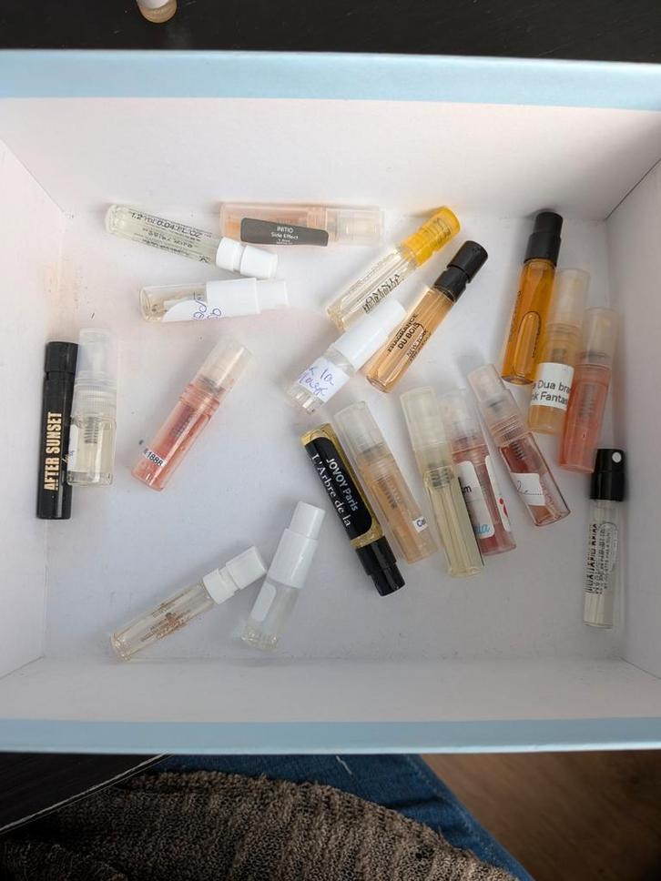 Parfum Samples - Niche & Designer - 25 stuks, Sieraden, Tassen en Uiterlijk, Uiterlijk | Parfum, Ophalen of Verzenden