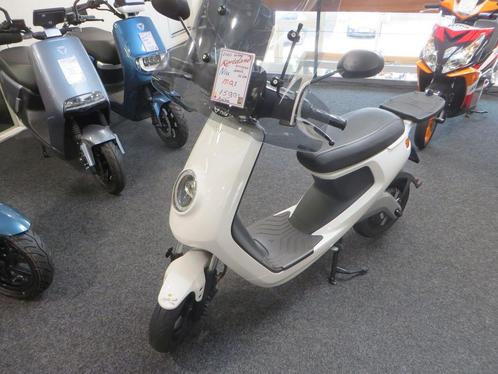 NIU M-SERIES (bj 2020), Fietsen en Brommers, Brommers | Overige merken