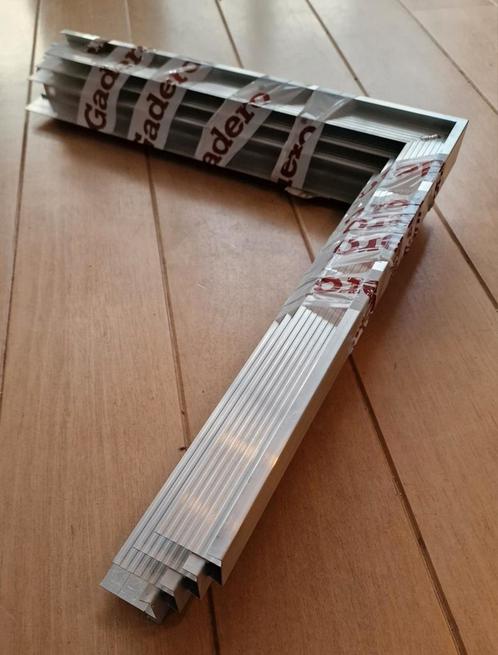 Daktrimmen inclusief 4 hoeken te koop. Kleur: zilver., Doe-het-zelf en Verbouw, Dakpannen en Dakbedekking, Nieuw, Zwart, Ophalen