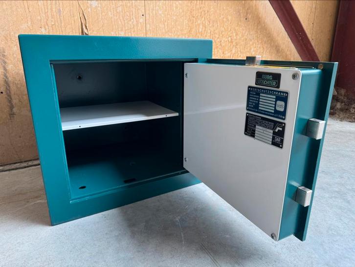 Bijzonder goede kluis en brandkast BurgWachter!, Huis en Inrichting, Brandblussers en Brandkasten, Zo goed als nieuw, Brandkast